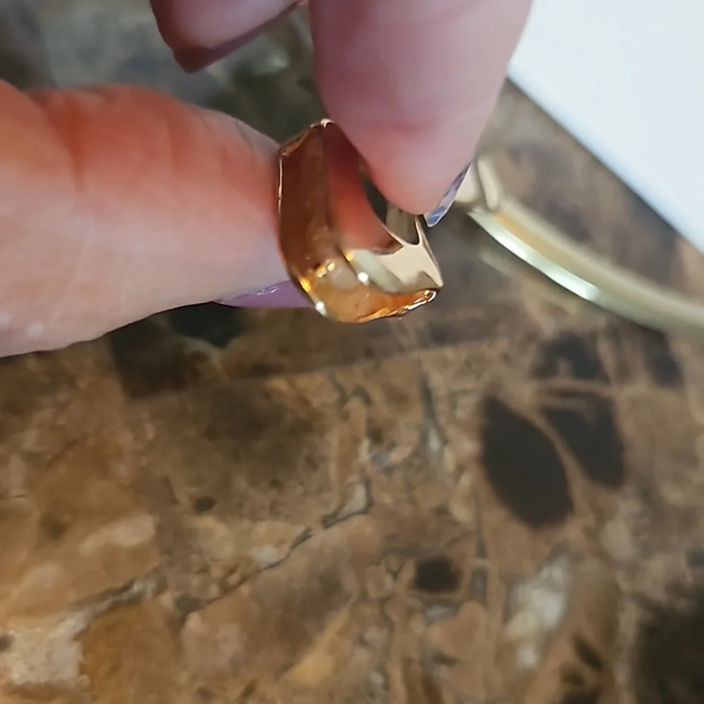 Kate Park Necklace.Gold tone - Picture 6 of 8